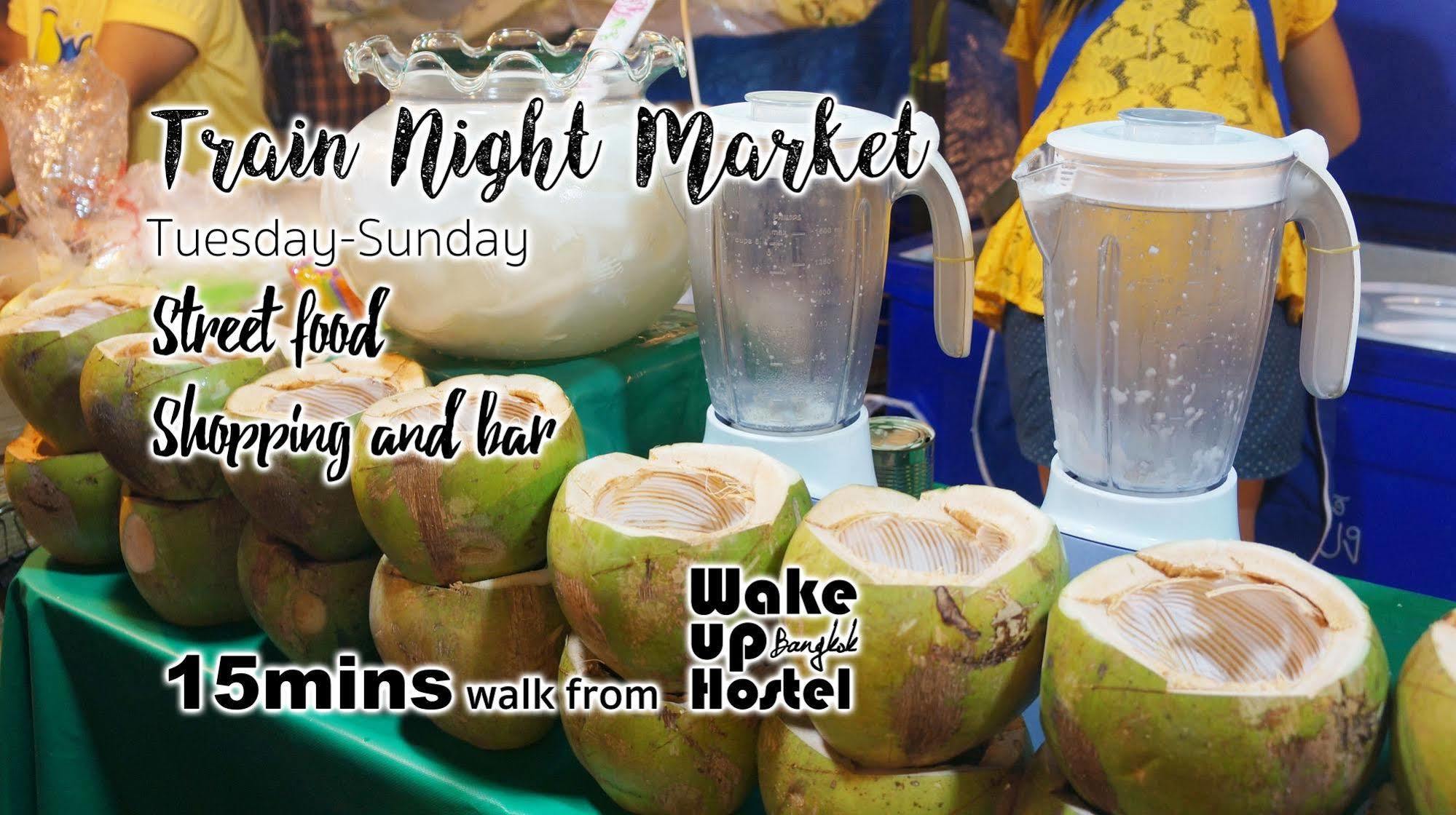 Wake Up Hostel Bangkok Ngoại thất bức ảnh