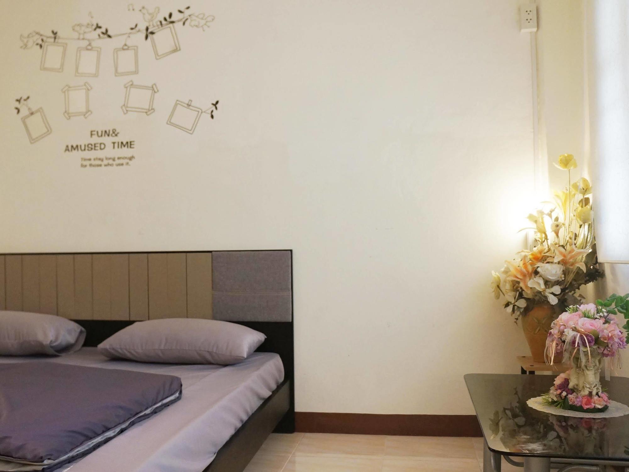 Wake Up Hostel Bangkok Ngoại thất bức ảnh